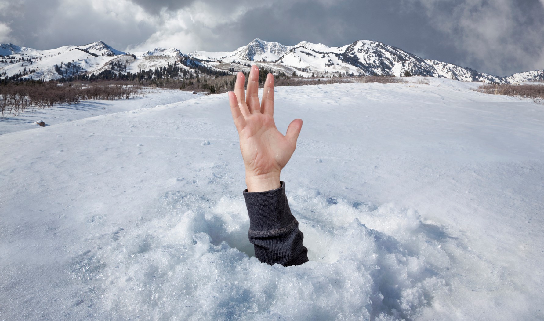 hand acting as icebreaker